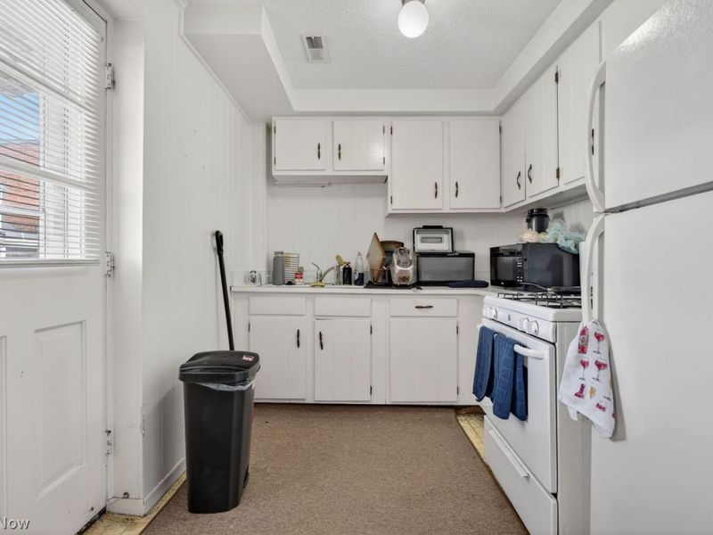 215 Church Street, Amherst, OH 44001 Photo 22