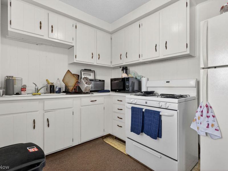 215 Church Street, Amherst, OH 44001 Photo 23