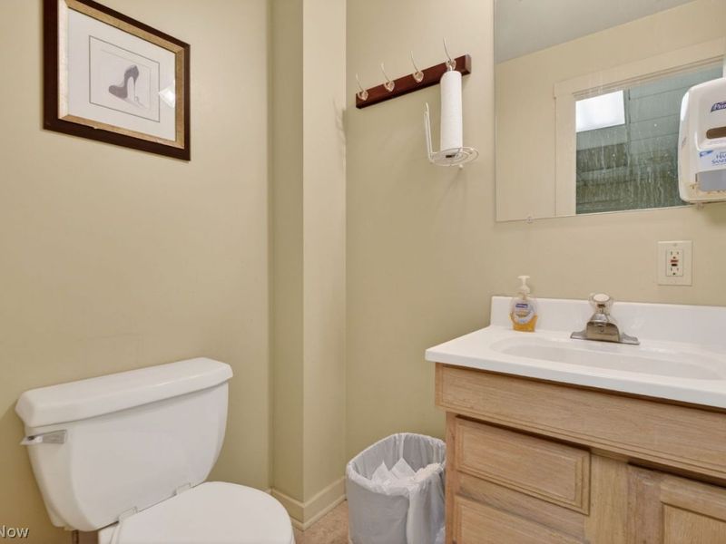 215 Church Street, Amherst, OH 44001 Photo 31