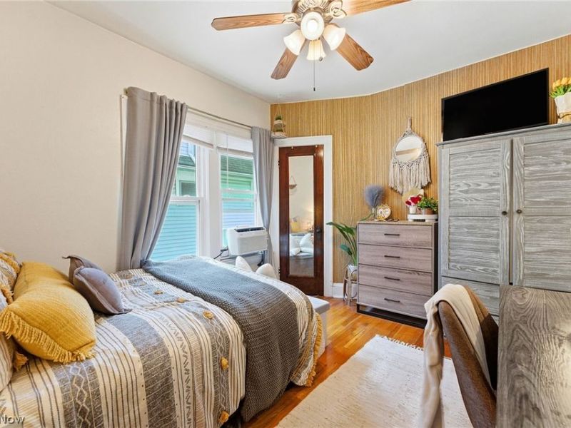 2087 Chesterland Avenue, Lakewood, OH 44107 Photo 35