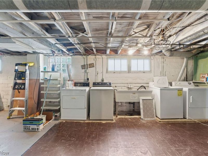 2087 Chesterland Avenue, Lakewood, OH 44107 Photo 38