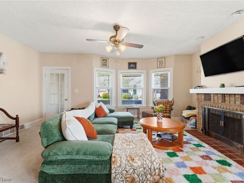 2087 Chesterland Avenue, Lakewood, OH 44107 Photo 4