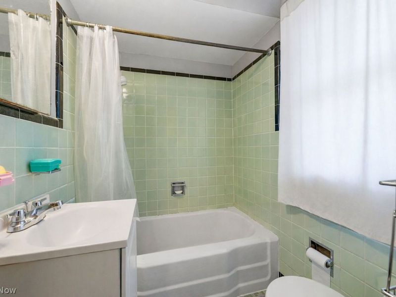 19829 Winslow Road, Shaker Heights, OH 44122 Photo 17