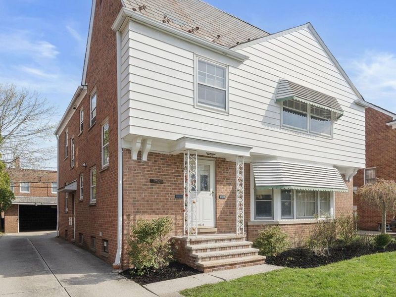 19829 Winslow Road, Shaker Heights, OH 44122 Photo 2