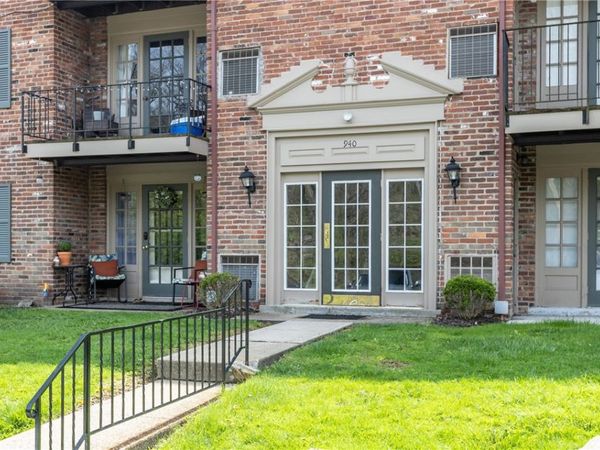 940 Adam Dr , Unit E, Pittsburgh, PA 15216