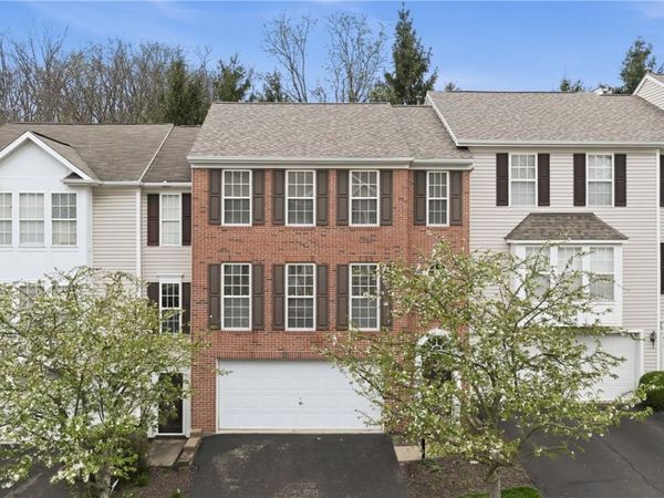 617 E Village Green Blvd. , Mars, PA 16046