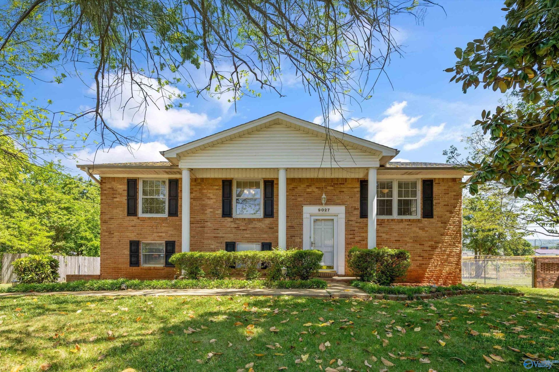 9027 Craigmont Road Huntsville, AL 35802