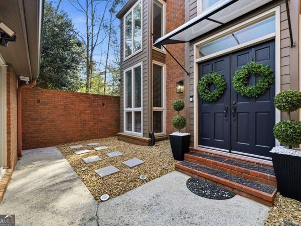 47 Willow Glen, Atlanta, GA 30342