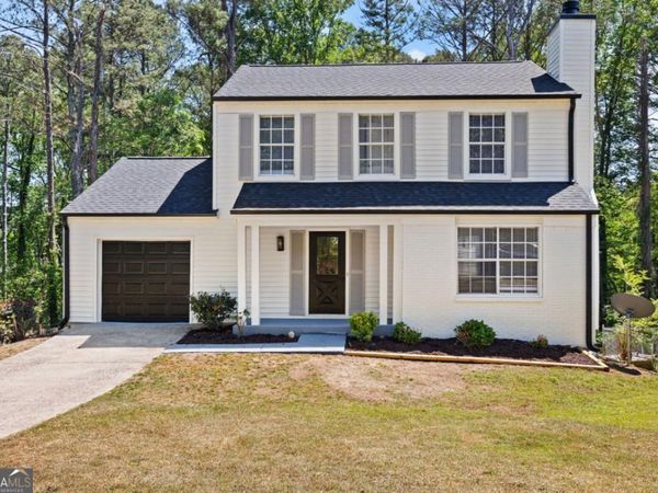 898 Trace Circle NE, Marietta, GA 30066