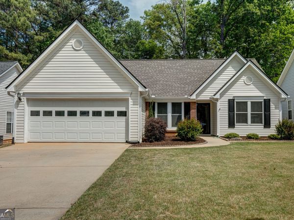 128 Lake Cove Approach, Newnan, GA 30265