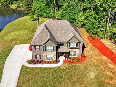 3 Westwood Lake Drive, Newnan, GA 30263