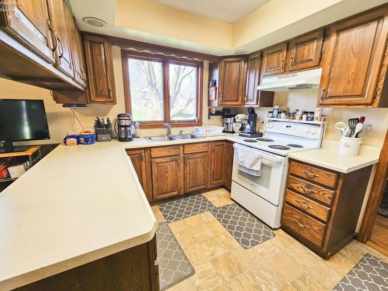 1440 W Cole Road, Fremont, OH 43420 Photo 11