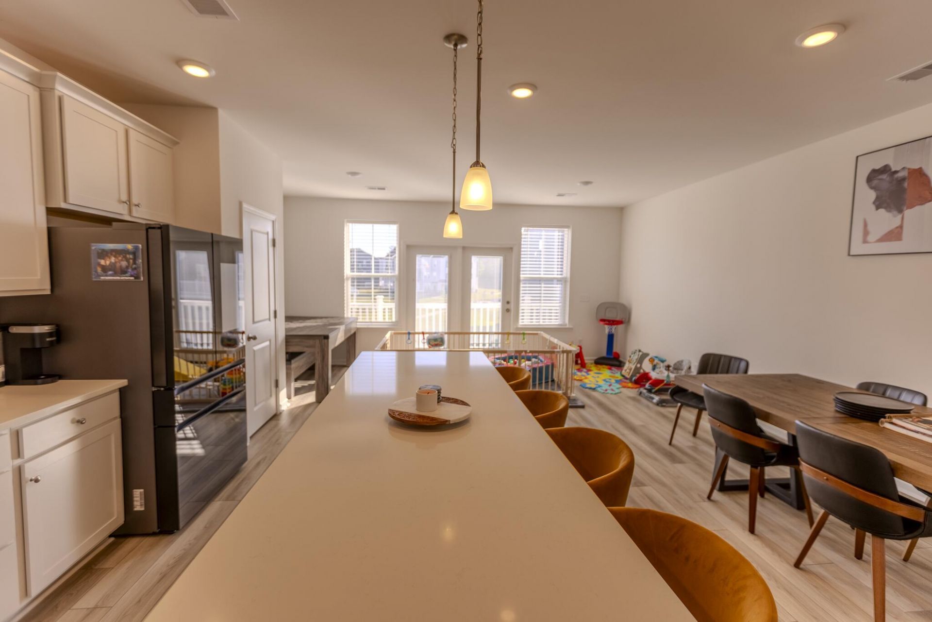 170 Yorkshire Drive Photo 10