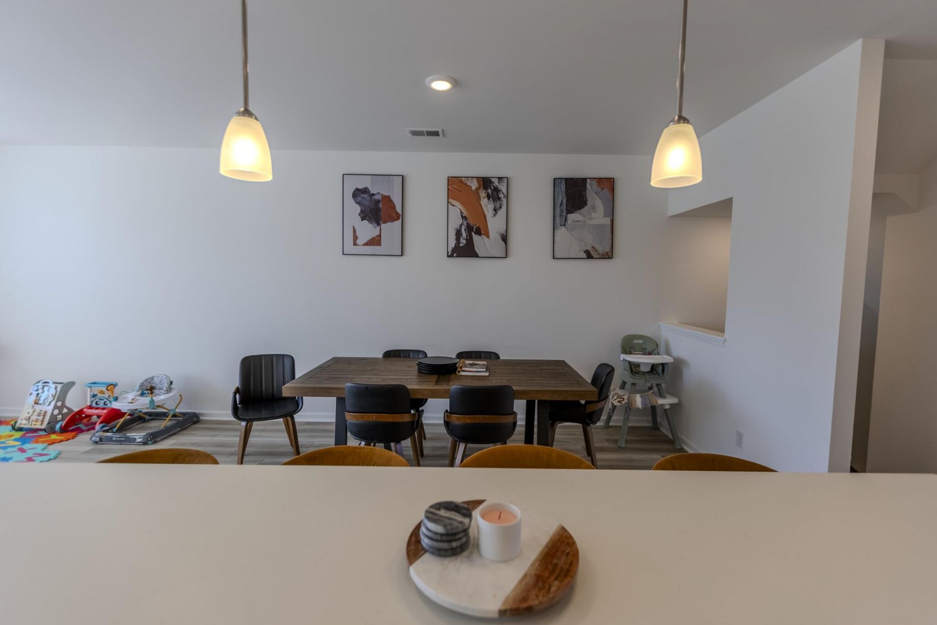 170 Yorkshire Drive Photo 12