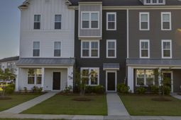 170 Yorkshire Drive photo 4