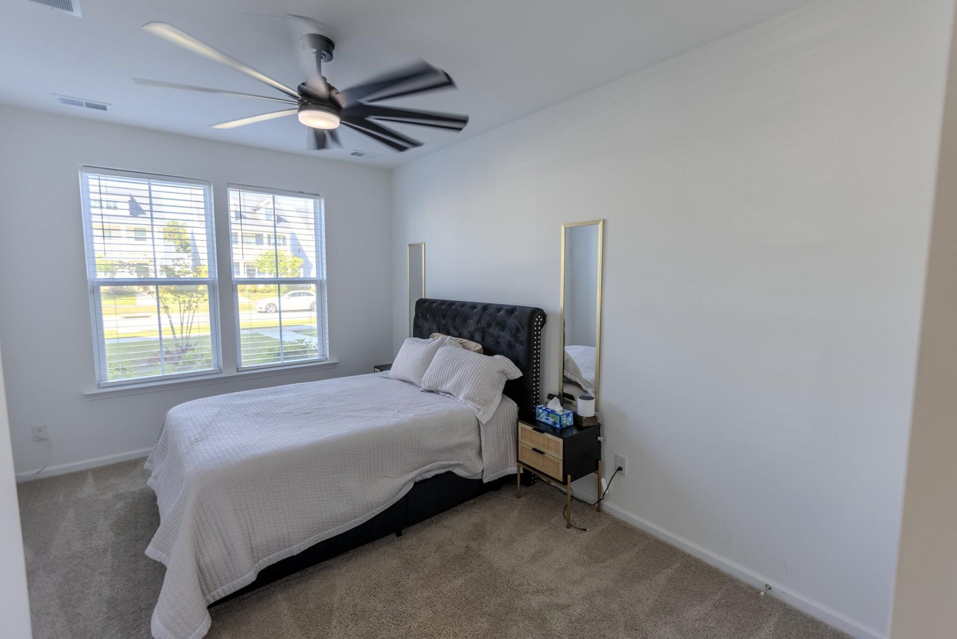 170 Yorkshire Drive Photo 4