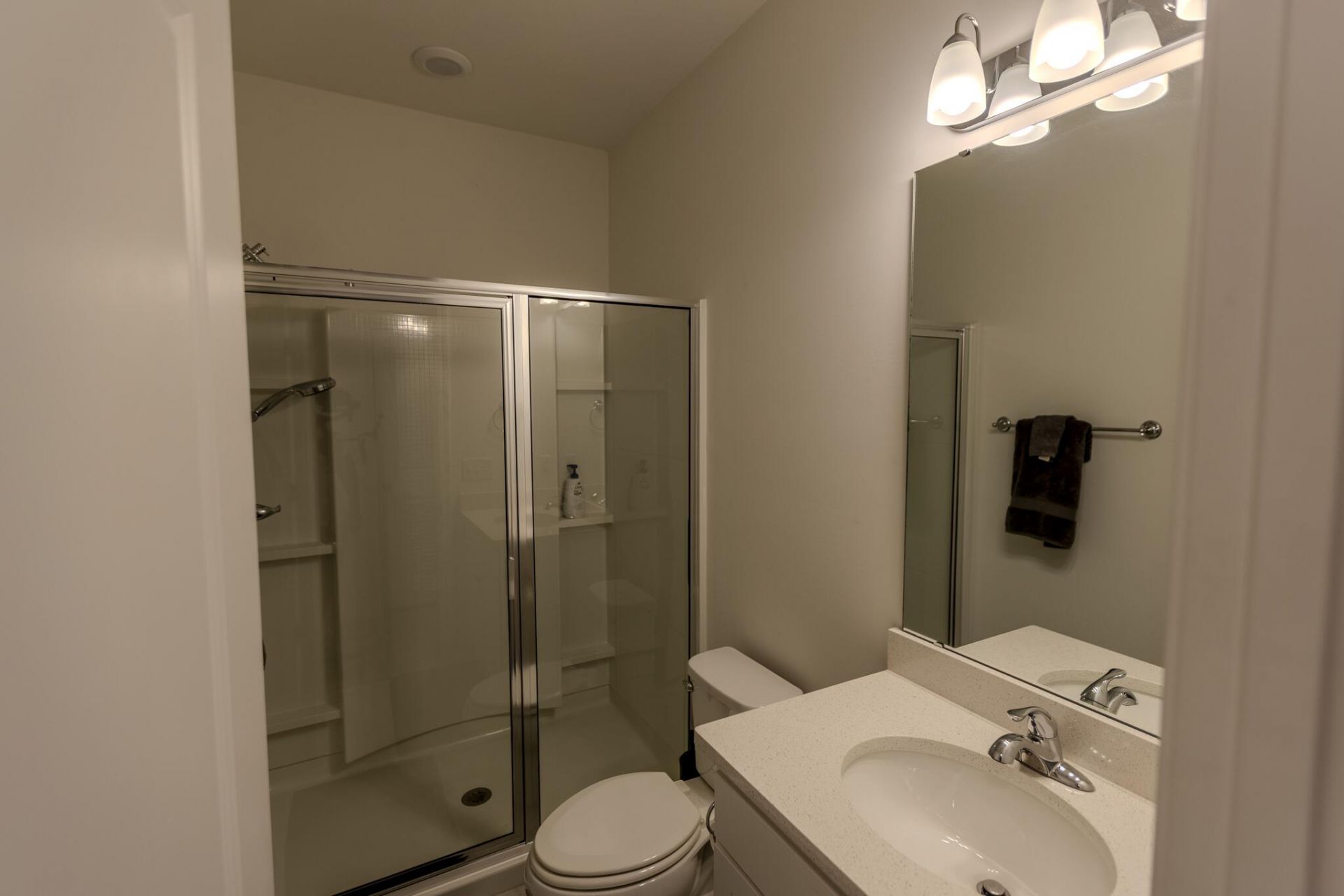 170 Yorkshire Drive Photo 5