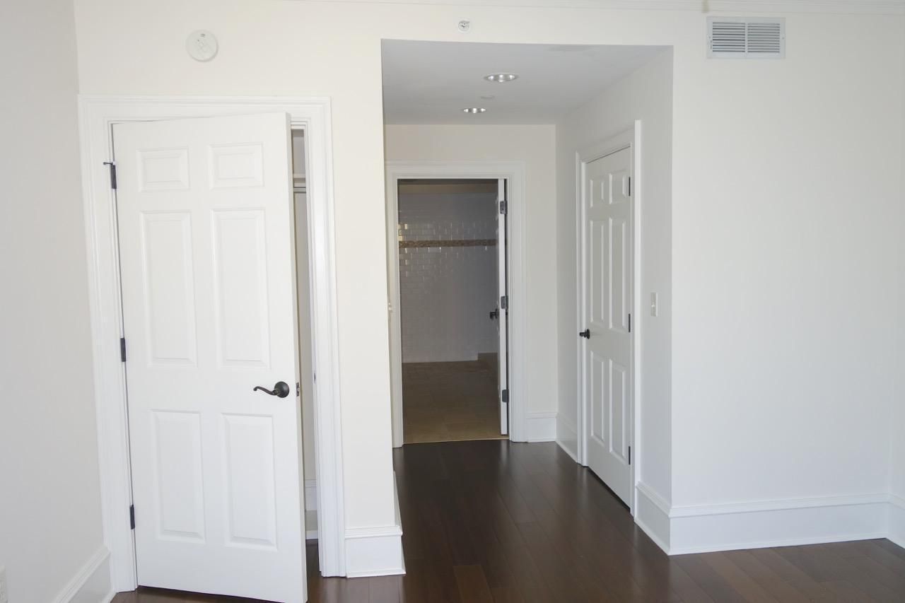 5009 Old Bridgeview Lane Photo 12