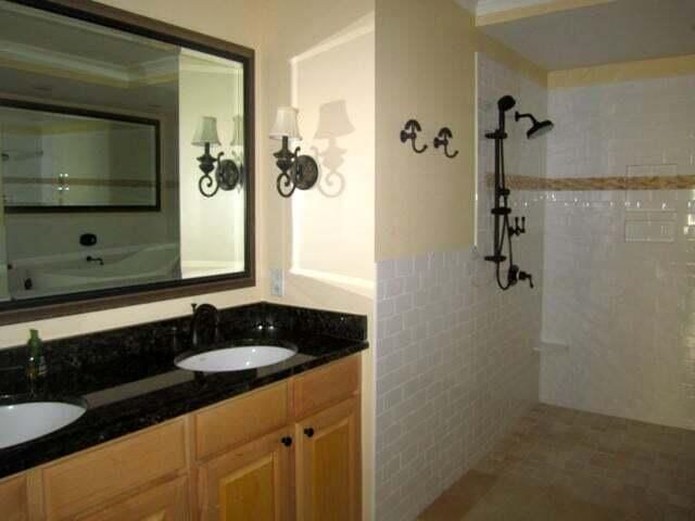 5009 Old Bridgeview Lane Photo 17