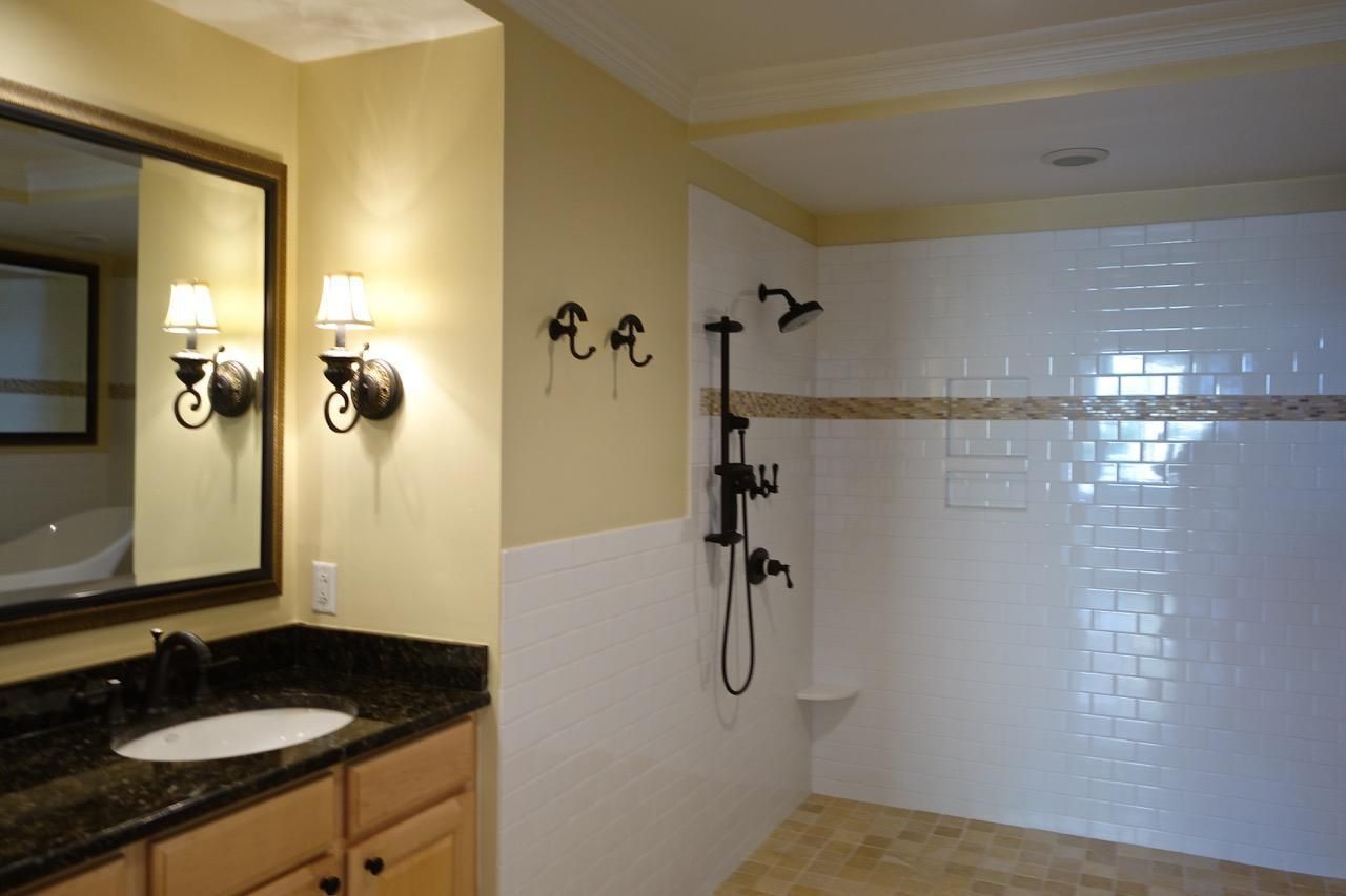 5009 Old Bridgeview Lane Photo 22