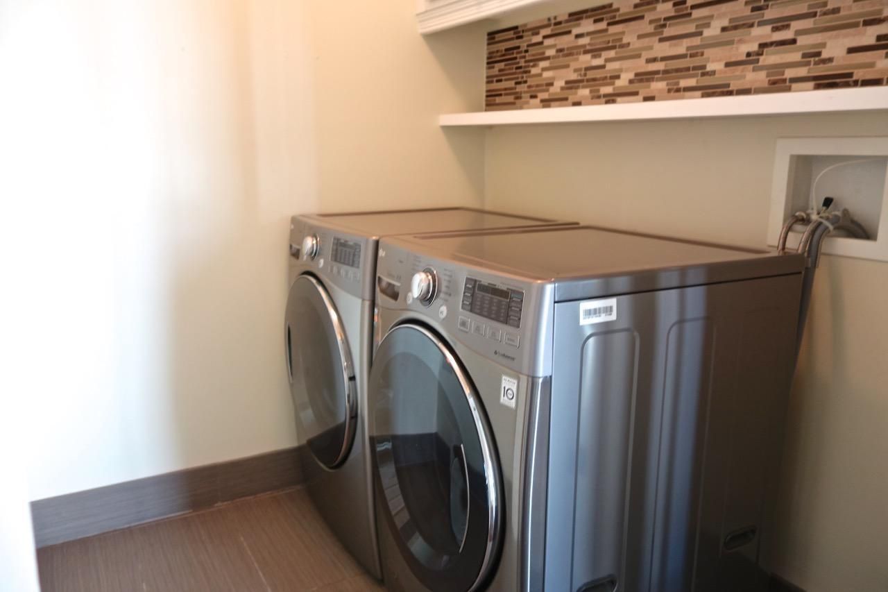 5009 Old Bridgeview Lane Photo 25