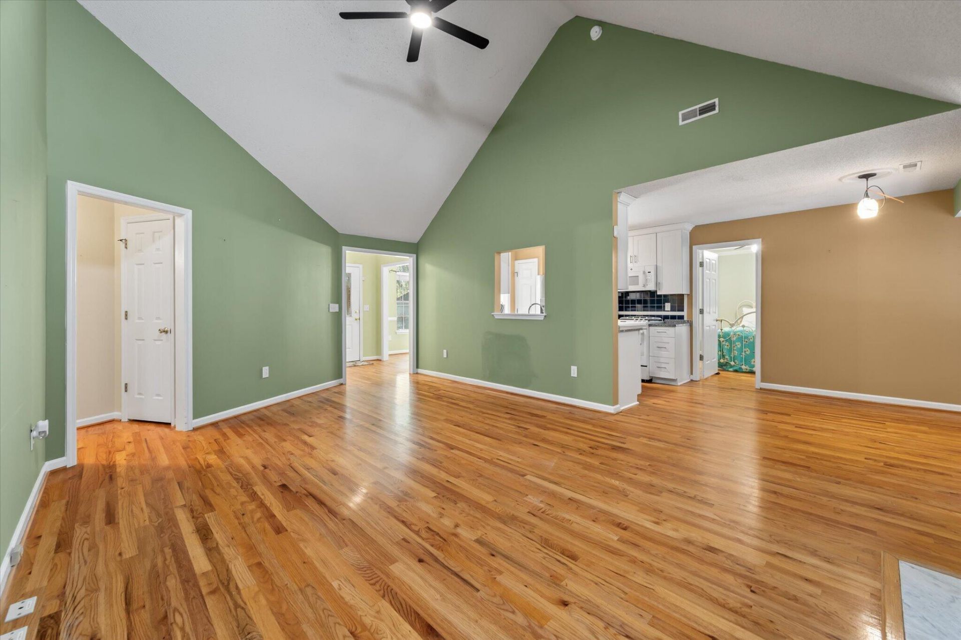 2319 Marsh Lake Court Photo 8