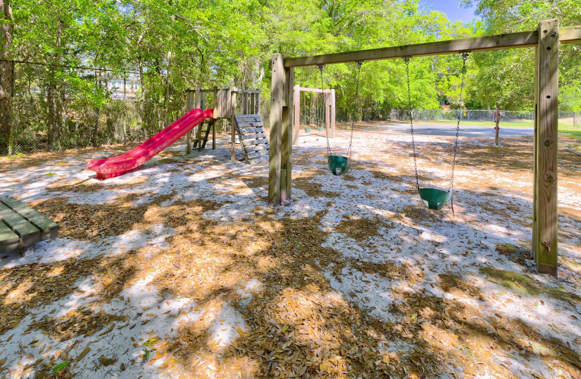 415 Parkdale Drive Photo 14