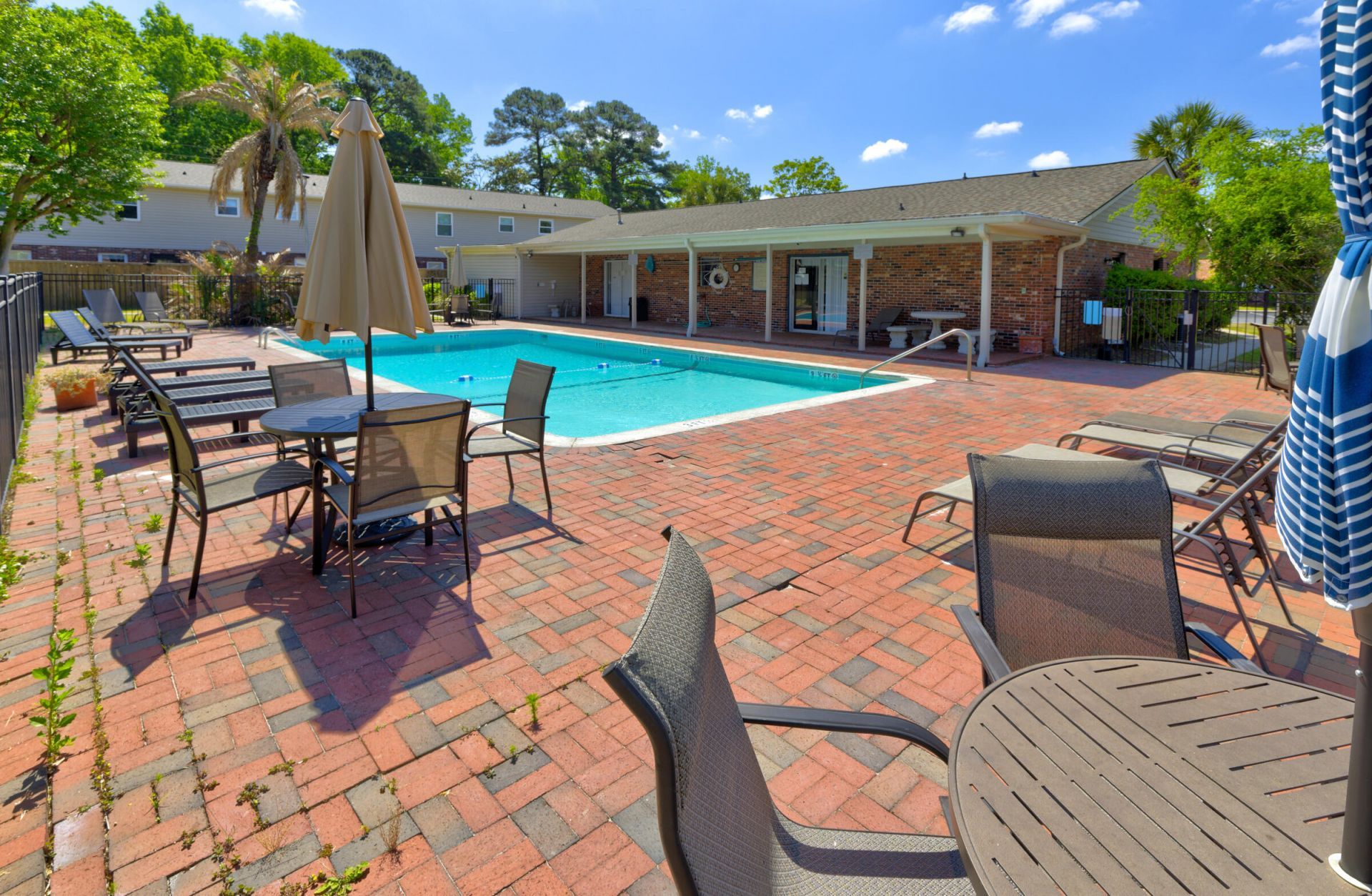 415 Parkdale Drive Photo 15