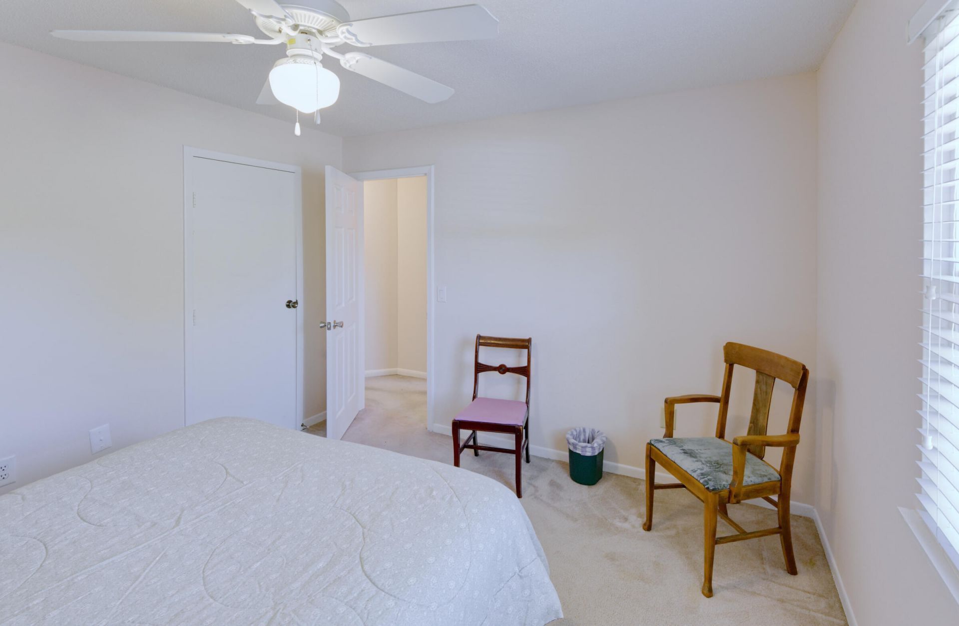 415 Parkdale Drive Photo 29