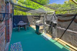 415 Parkdale Drive photo 4