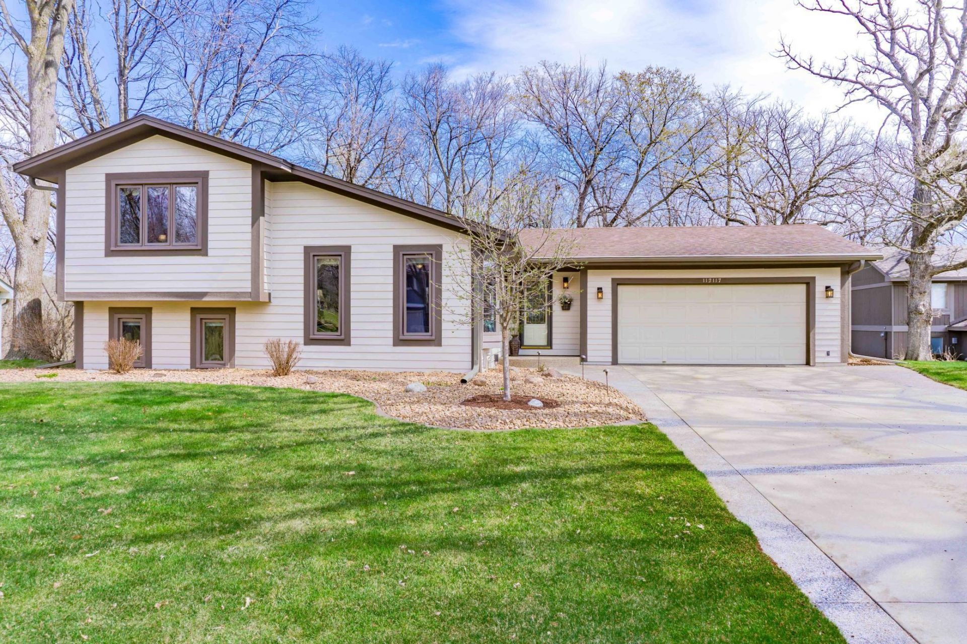 112117 Haering Circle , Chaska, MN 55318