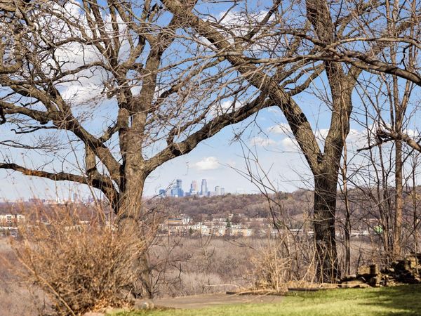 1835 Hunter Lane , Mendota Heights, MN 55118