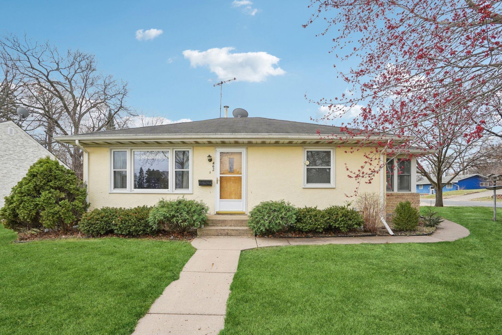 462 Park Street , Anoka, MN 55303