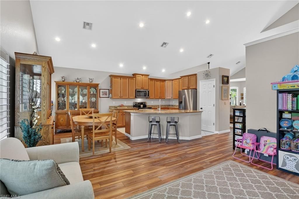 8696 Banyan Bay Blvd, Fort Myers, FL 33908 Photo