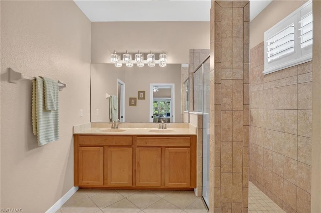 8696 Banyan Bay Blvd, Fort Myers, FL 33908 Photo