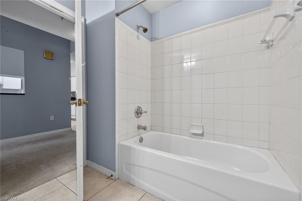 950 Hancock Creek South Blvd, Unit 425, Cape Coral, FL 33909 Photo