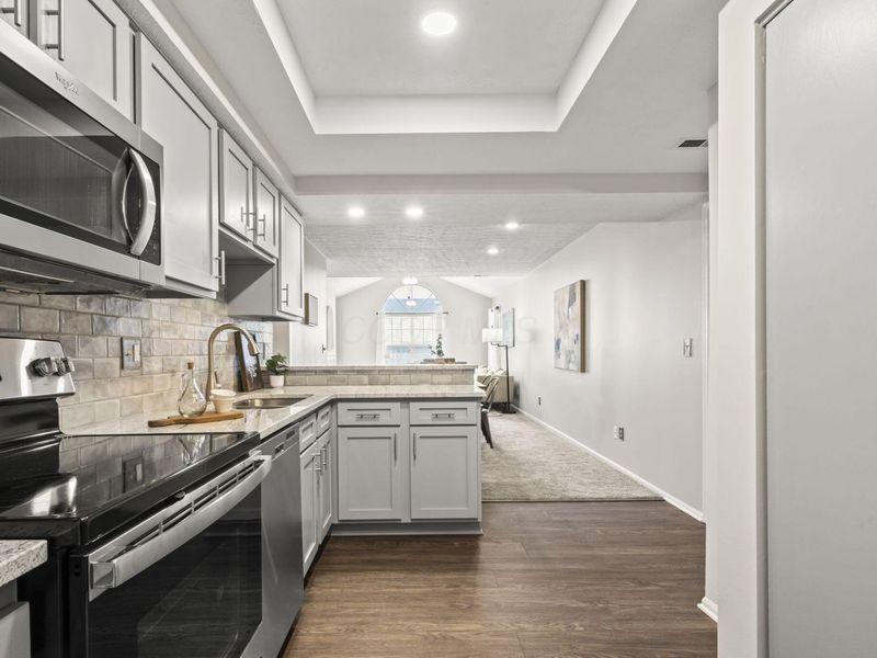 360 Villa Oaks Lane, Columbus, OH 43230 Photo 14