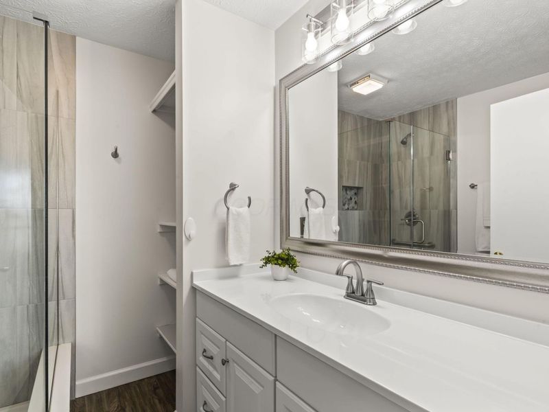 360 Villa Oaks Lane, Columbus, OH 43230 Photo 17