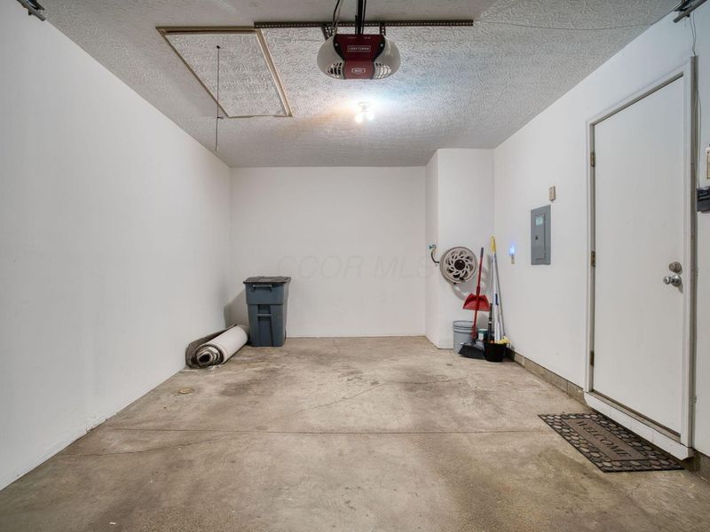 360 Villa Oaks Lane, Columbus, OH 43230 Photo 25