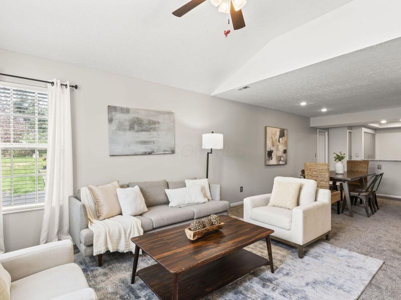 360 Villa Oaks Lane, Columbus, OH 43230 Photo 6