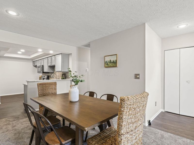 360 Villa Oaks Lane, Columbus, OH 43230 Photo 8