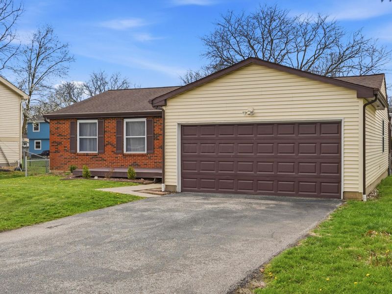 1013 S Hempstead Road, Westerville, OH 43081 Photo 1