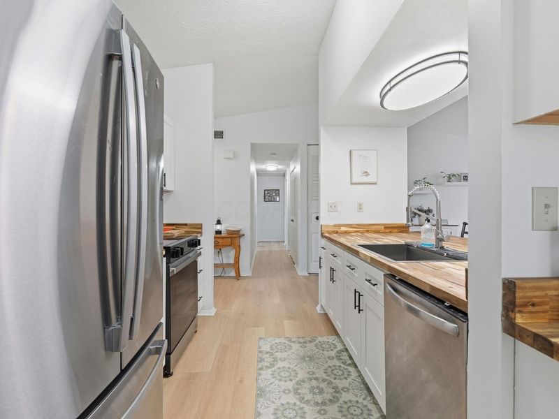 1013 S Hempstead Road, Westerville, OH 43081 Photo 9