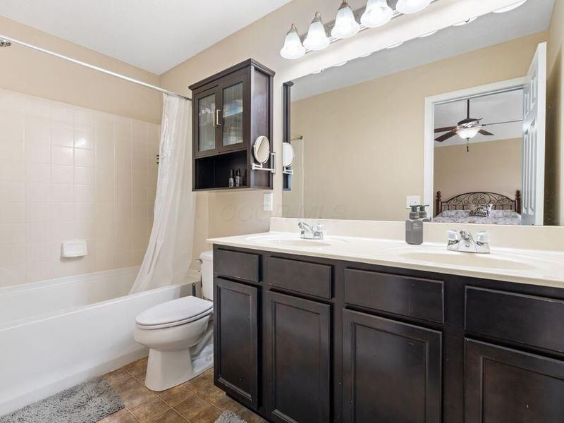 2335 Creek View Place, Unit 35, Grove City, OH 43123 Photo 26