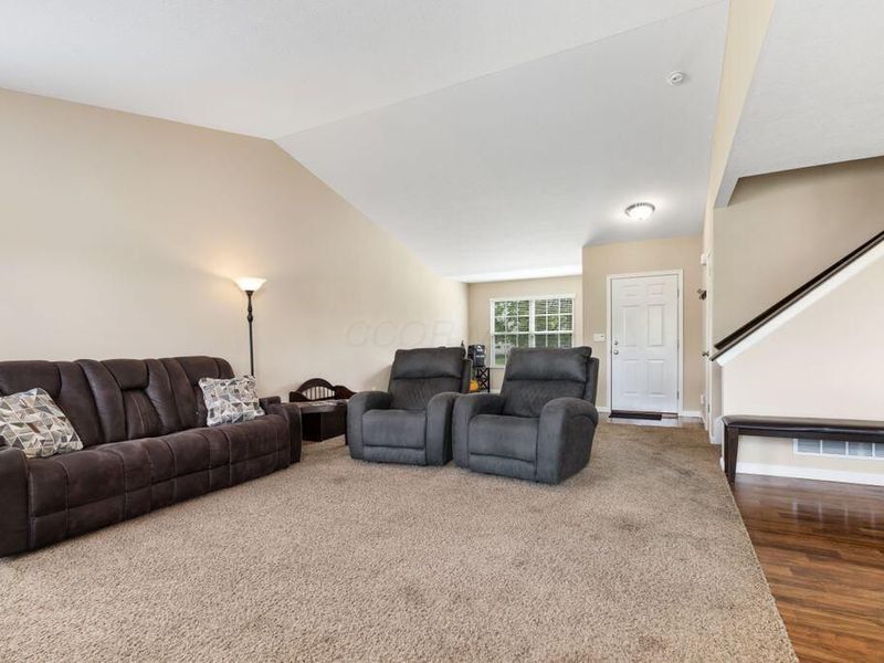 2335 Creek View Place, Unit 35, Grove City, OH 43123 Photo 8