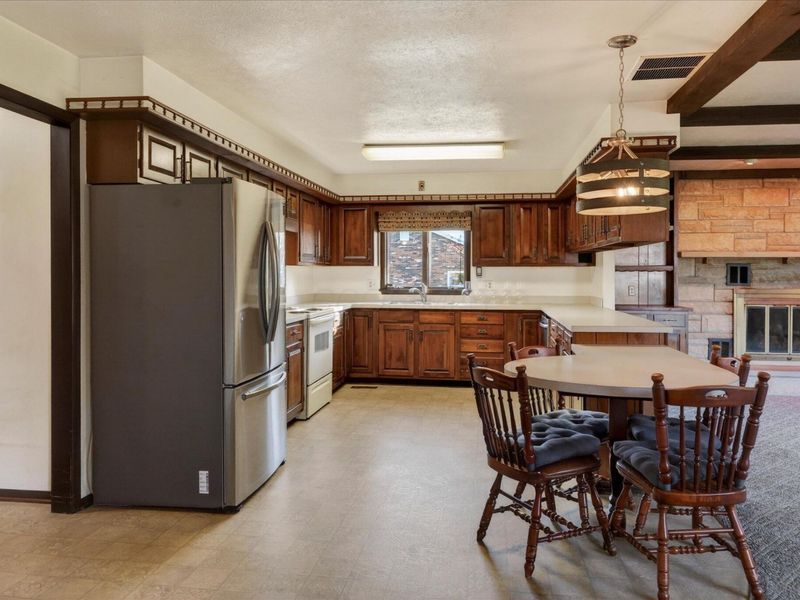 235 San Mar Gale Drive, Sabina, OH 45169 Photo 11