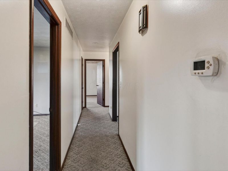 235 San Mar Gale Drive, Sabina, OH 45169 Photo 19