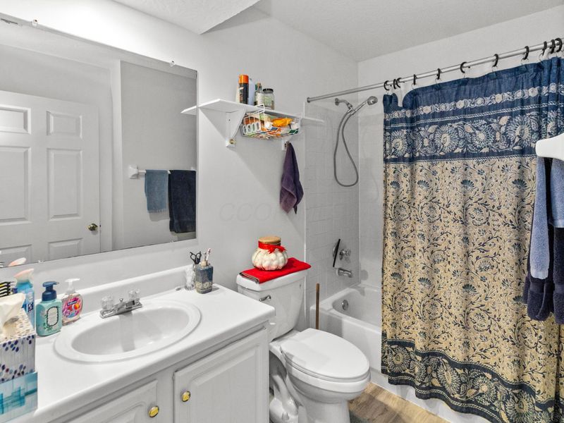 2477 Crystal Springs Drive, Hilliard, OH 43026 Photo 10