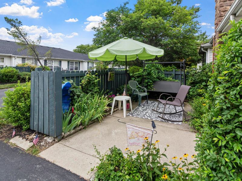 2477 Crystal Springs Drive, Hilliard, OH 43026 Photo 12