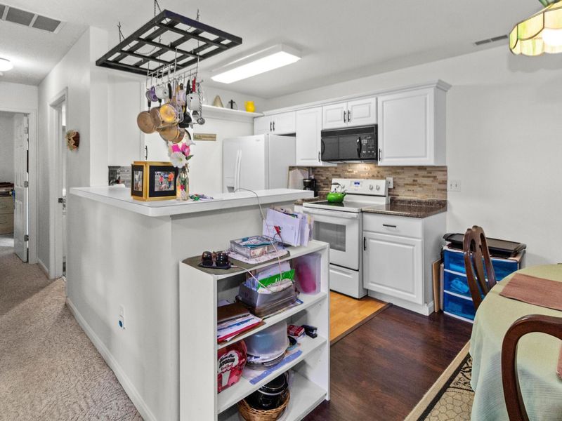 2477 Crystal Springs Drive, Hilliard, OH 43026 Photo 6